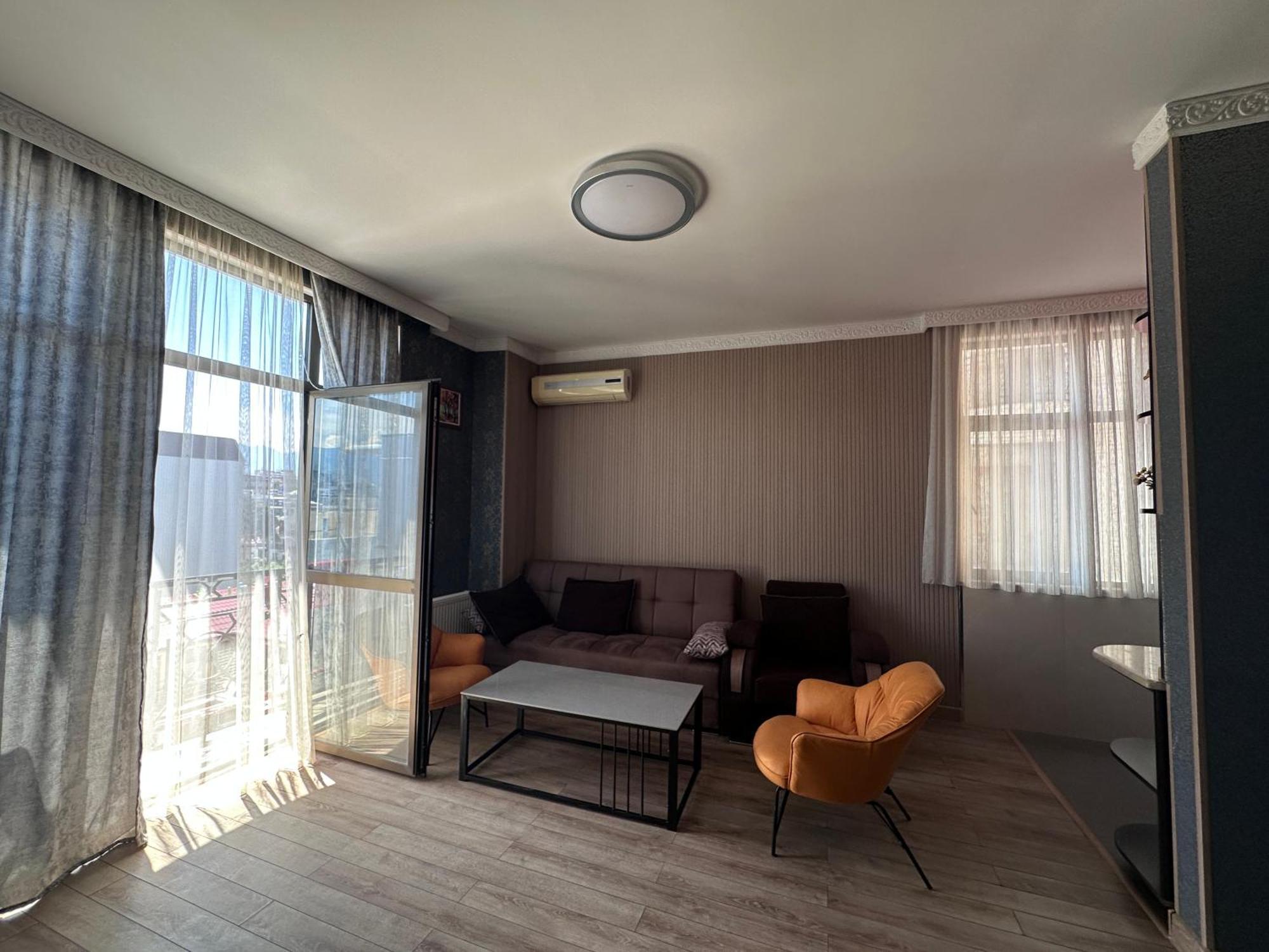 Apartament On Rustaveli Batumi Luaran gambar