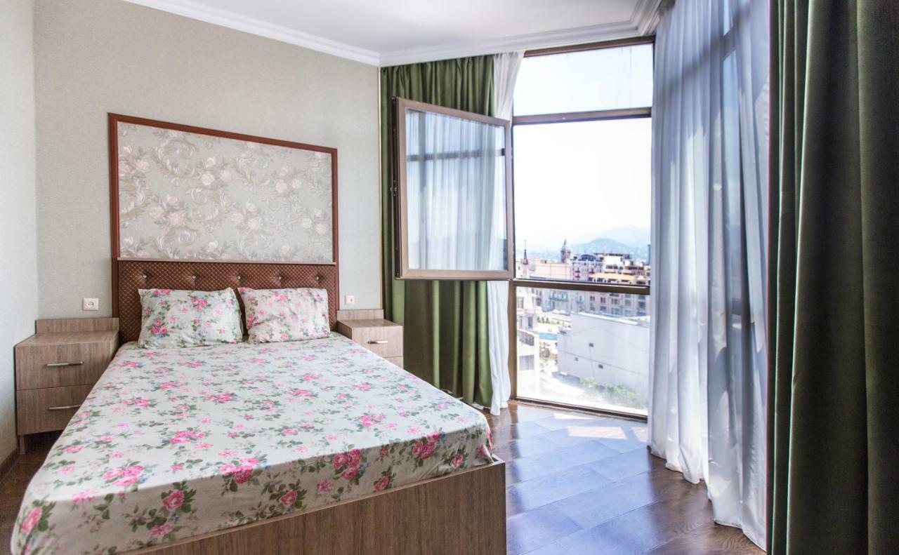 Apartament On Rustaveli Batumi Luaran gambar